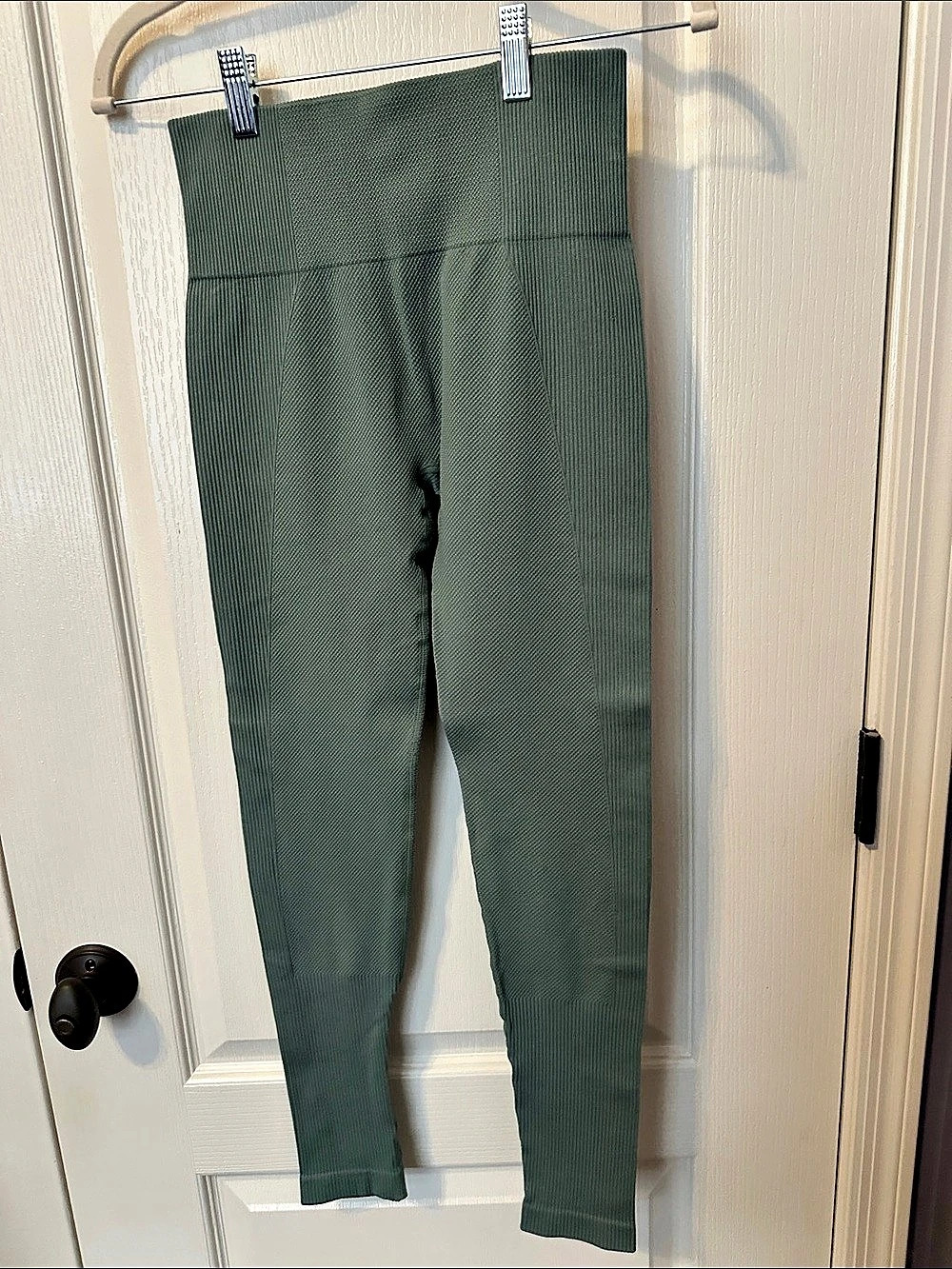 Savvi Yoga Ribbed Leggings in Seagram Green Size Medium
